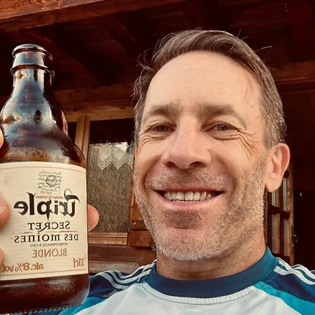 Alpen Lounge *